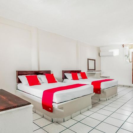 Oyo Hotel Jaguar แคนคูน ภายนอก รูปภาพ