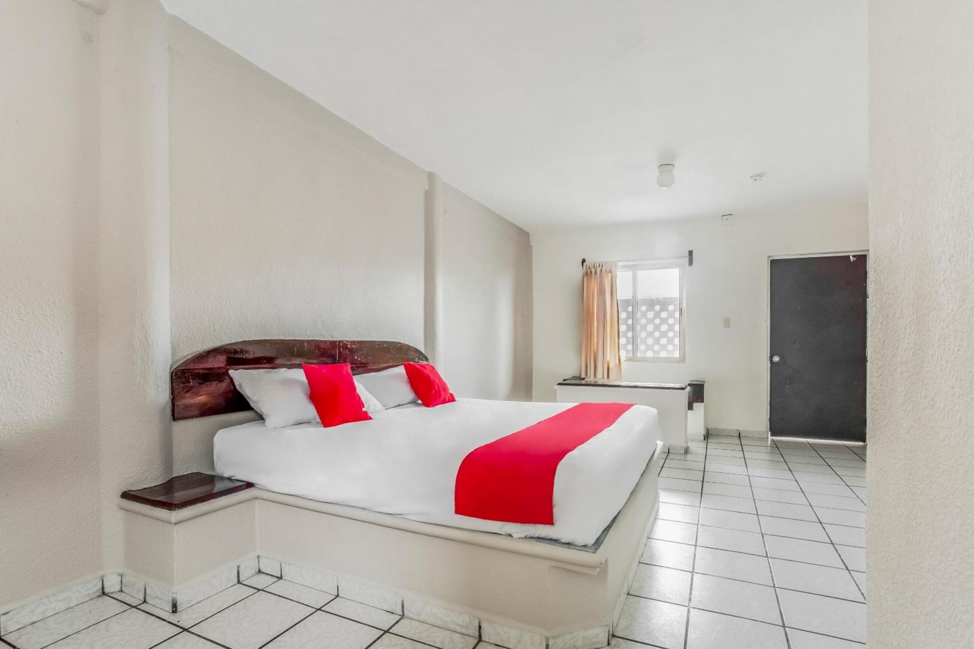 Oyo Hotel Jaguar แคนคูน ภายนอก รูปภาพ