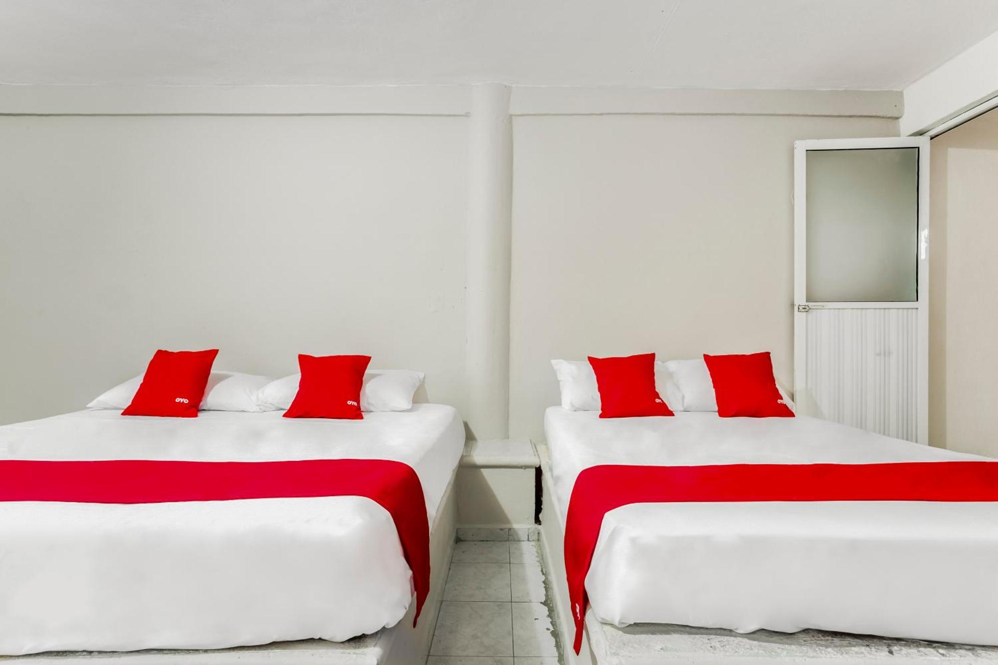 Oyo Hotel Jaguar แคนคูน ภายนอก รูปภาพ