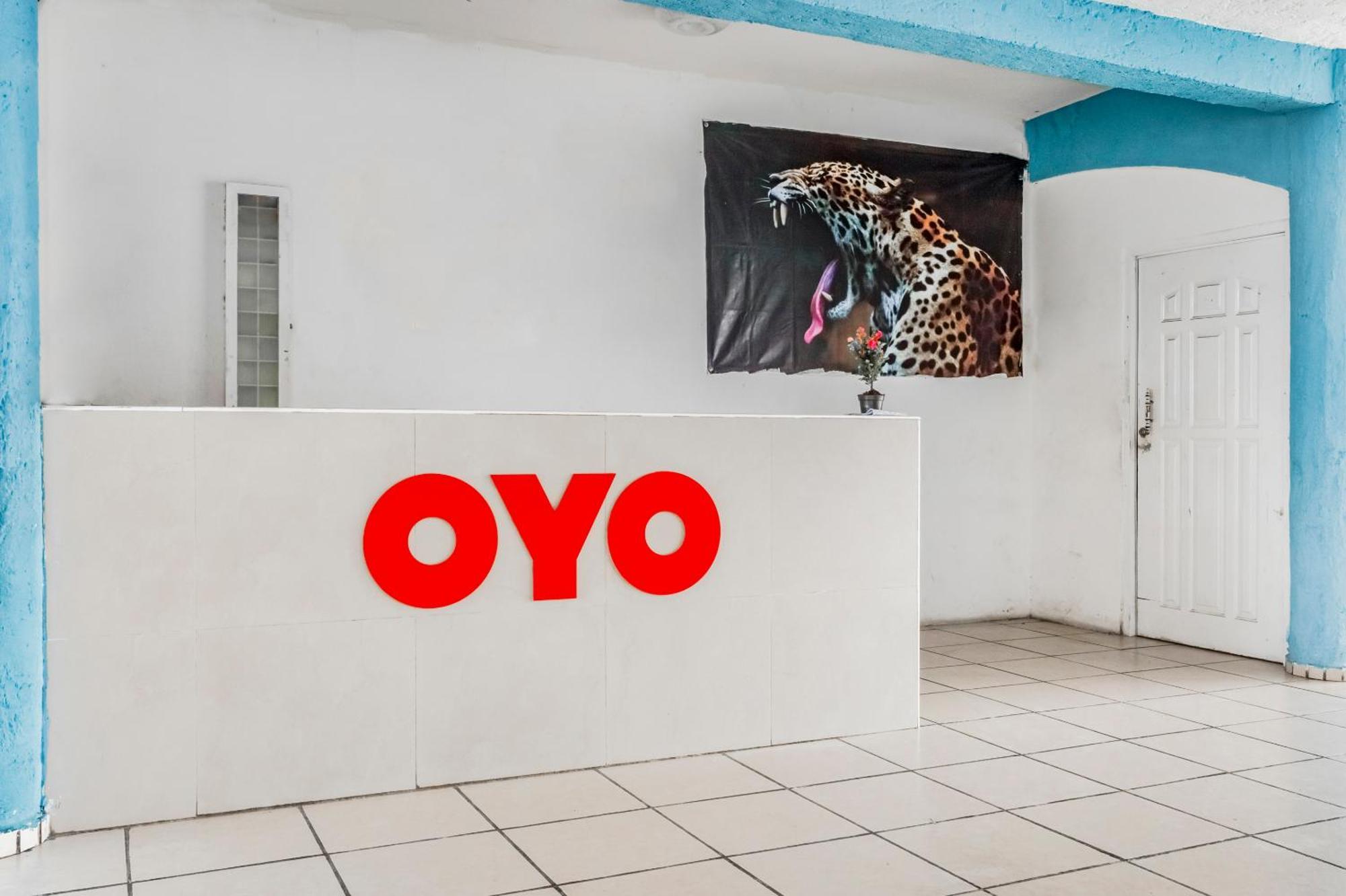 Oyo Hotel Jaguar แคนคูน ภายนอก รูปภาพ